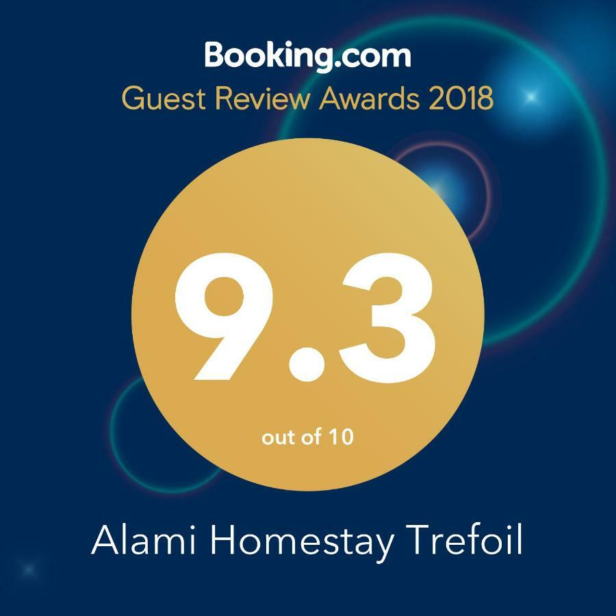 Alami Homestay Trefoil Kuala Selangor Exterior foto